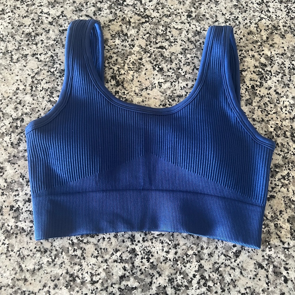 Brand 🆕 Blue two piece workout set Size small
